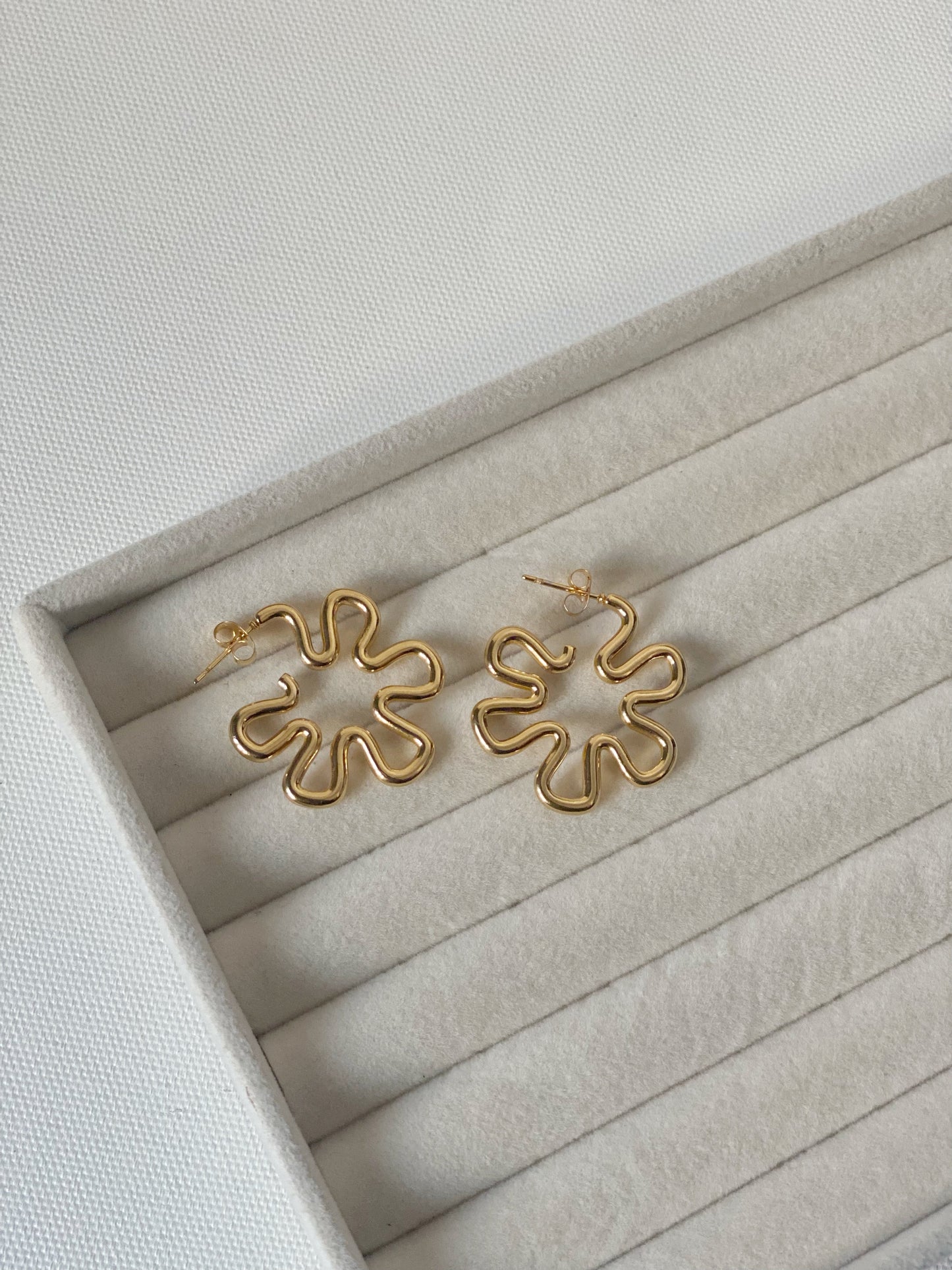 flori earring